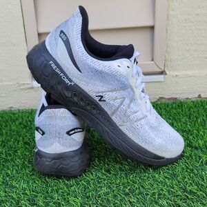 New Balance M880R12 V12 White and Black Mens Running Shoes Size 11.5